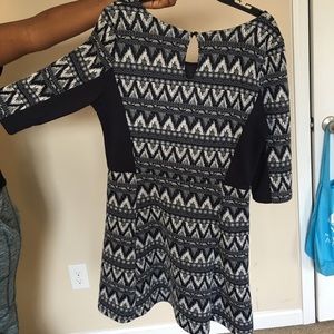 White and black quarter sleeve dress